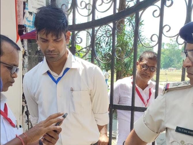 ईख पदाधिकारी श्रीराम सिंह के व्यवहार से क्षुब्ध वरिष्ठ पत्रकारों ने मुख्यमंत्री कार्यक्रम में समाचार संकलन करने का किया बहिष्कार  