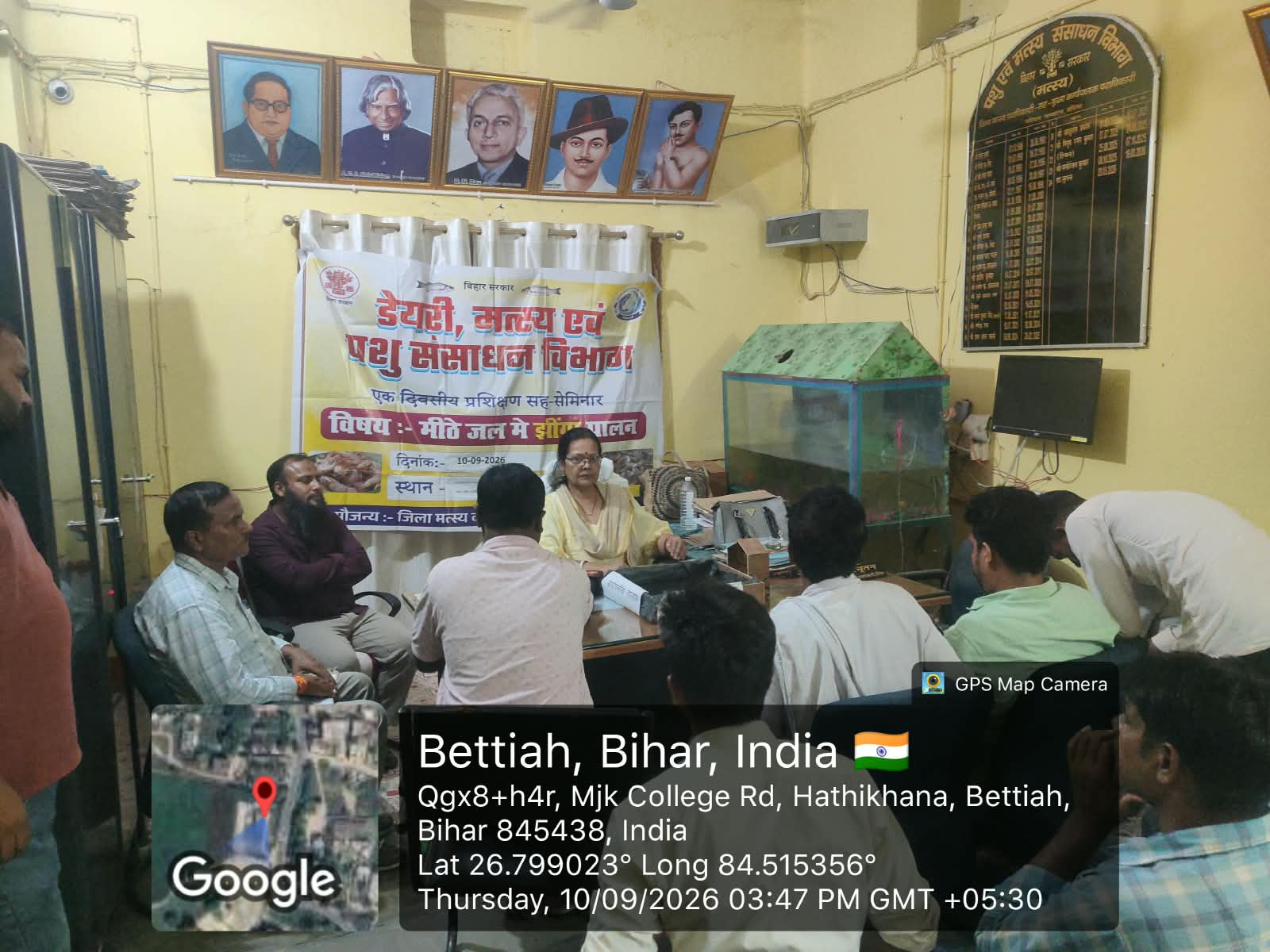 मीठे जल में महाझींगा (मैक्रोबौकियम रोसेनबर्गी) (स्कैंपी) का पालन पर कार्यशाला।
