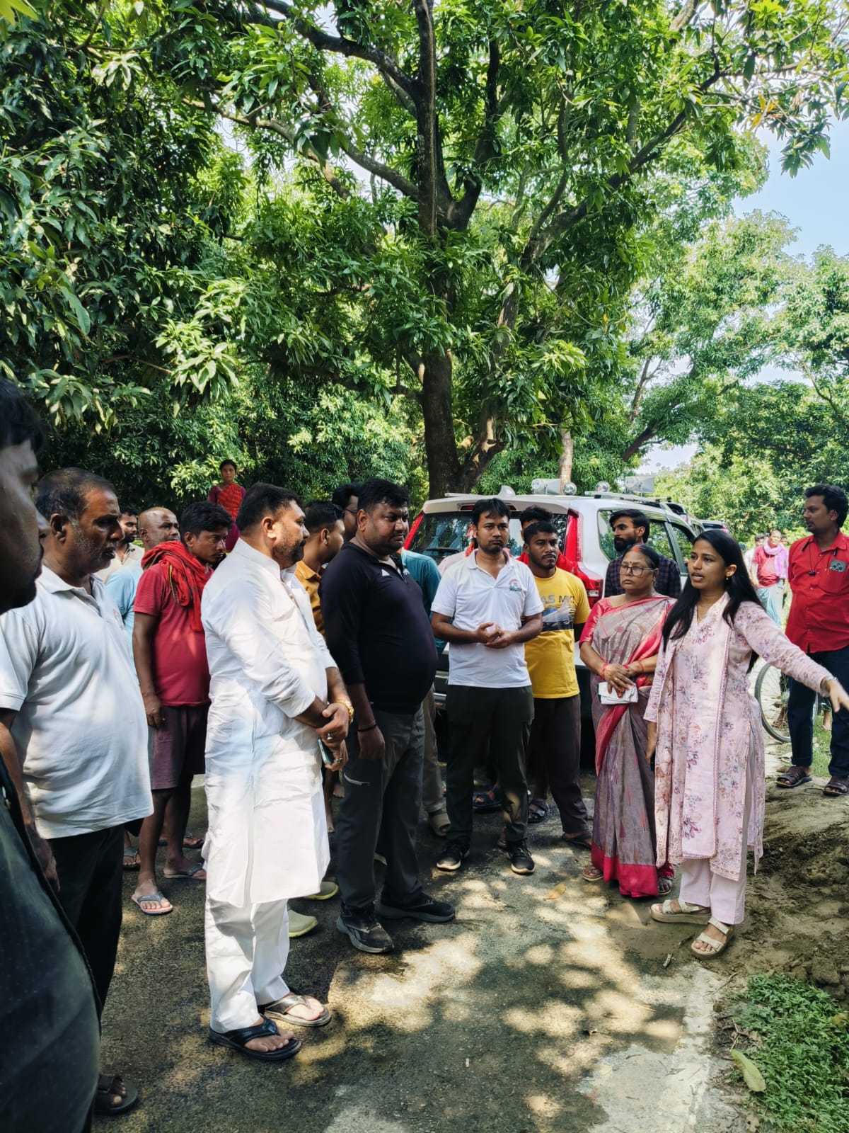 चंद्रावत नदी के बढ़ते जलस्तर को लेकर बेतिया नगर निगम अलर्ट, नगर आयुक्त ने किया निरीक्षण