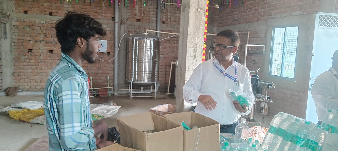 पटना में पैकेज्ड पेयजल प्रतिष्ठानों पर खाद्य सुरक्षा विभाग की बड़ी कार्रवाई, बिना लाइसेंस संचालित इकाइयों को कराया गया बंद