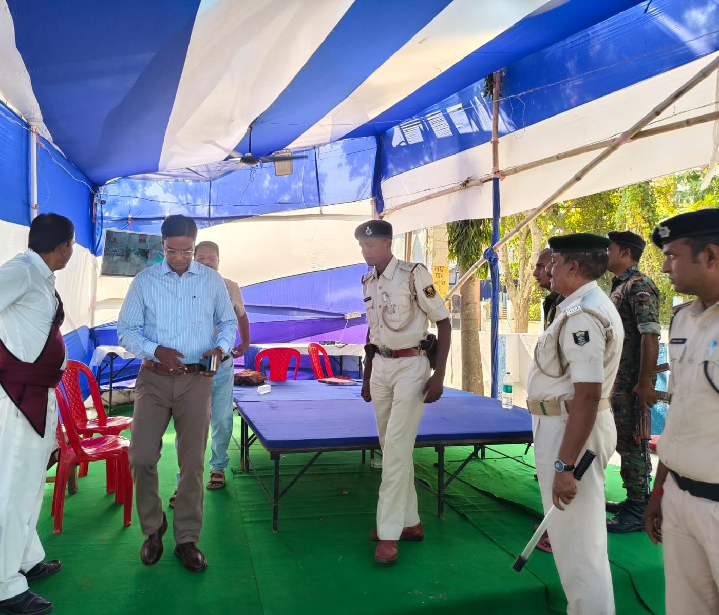 बिहार विधान परिषद स्नातक एवं शिक्षक निर्वाचन की मतगणना को लेकर कंट्रोल रूम का निरीक्षण